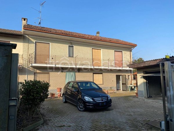 casa indipendente in vendita a Borgolavezzaro