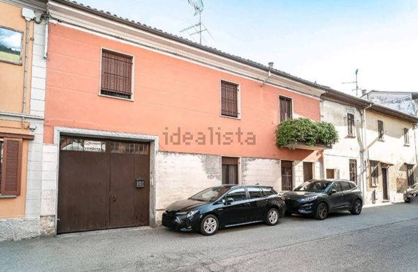 casa semindipendente in vendita a Borgolavezzaro