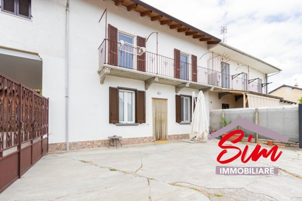casa indipendente in vendita a Borgolavezzaro