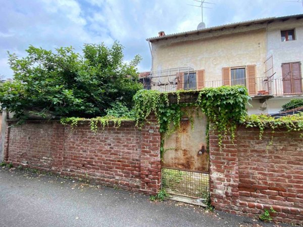 casa indipendente in vendita a Borgolavezzaro