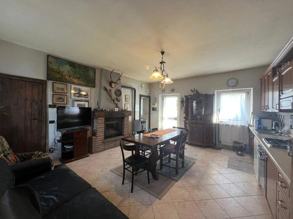 casa indipendente in vendita a Borgolavezzaro