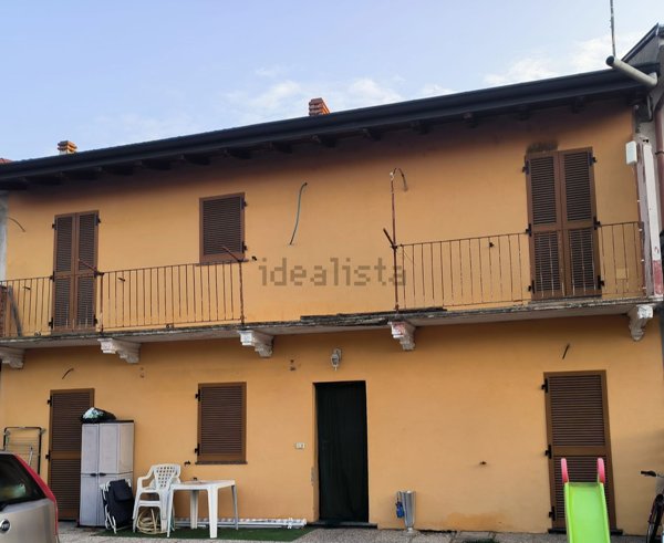 casa indipendente in vendita a Borgolavezzaro