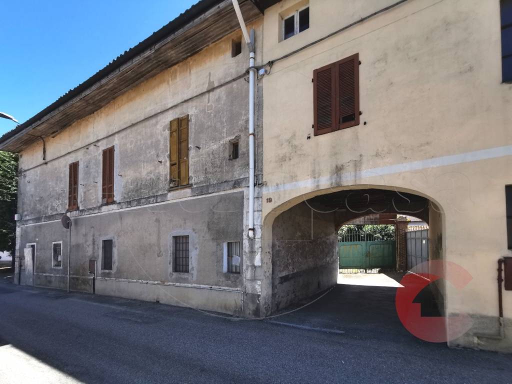 casa indipendente in vendita a Borgolavezzaro