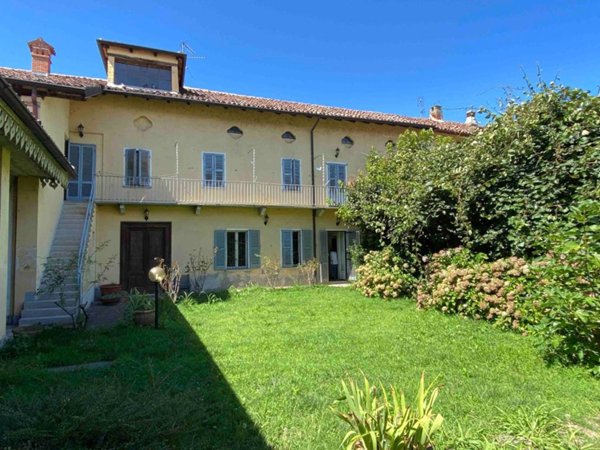 casa indipendente in vendita a Borgolavezzaro