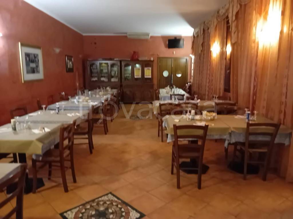 negozio in vendita a Borgolavezzaro