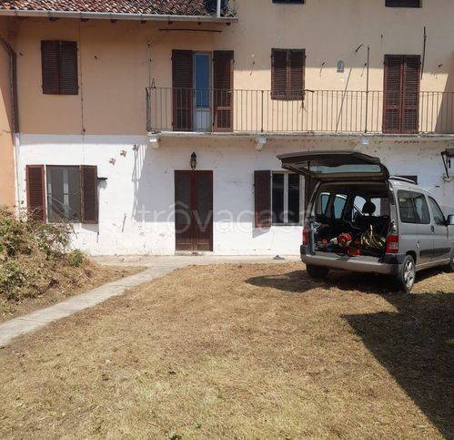 casa indipendente in vendita a Borgolavezzaro