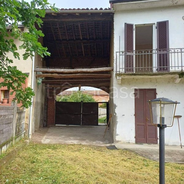 casa indipendente in vendita a Borgolavezzaro