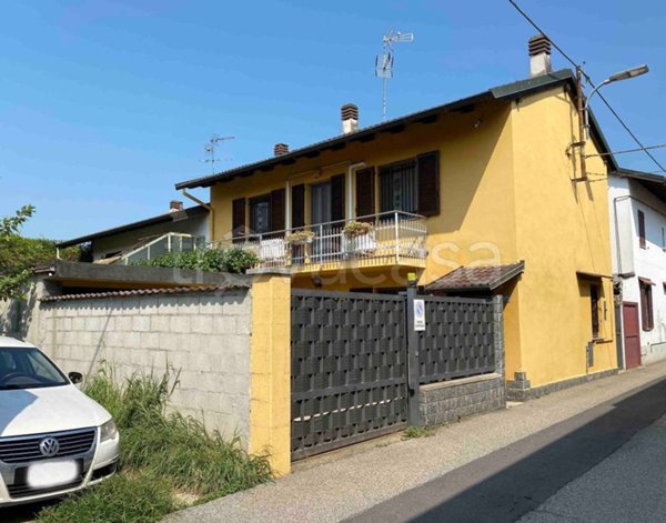 casa indipendente in vendita a Borgolavezzaro
