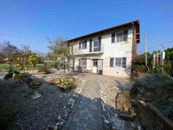 casa indipendente in vendita a Borgolavezzaro