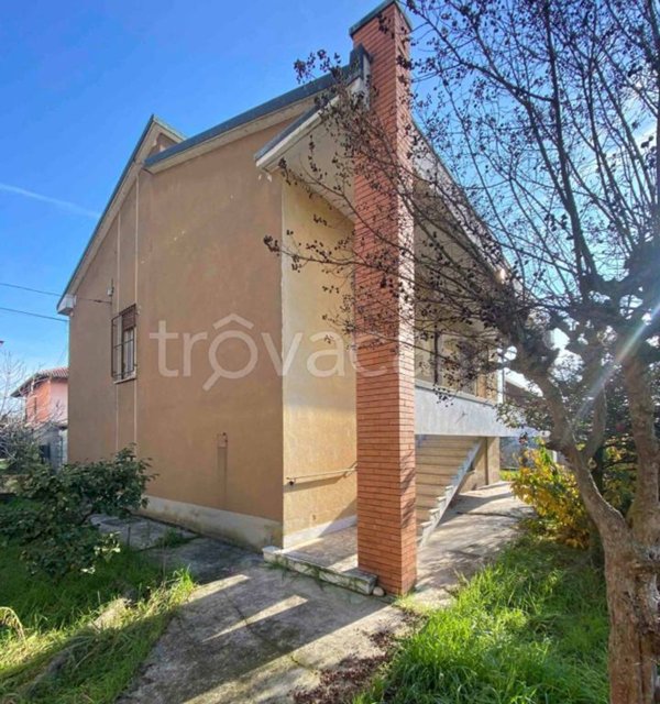 casa indipendente in vendita a Borgolavezzaro