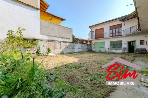 casa indipendente in vendita a Borgolavezzaro
