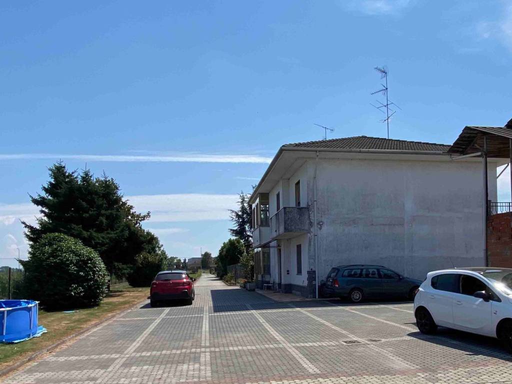 casa indipendente in vendita a Borgolavezzaro