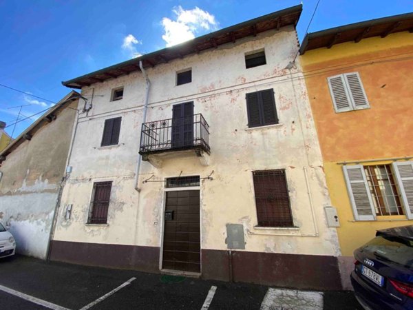 casa indipendente in vendita a Borgolavezzaro