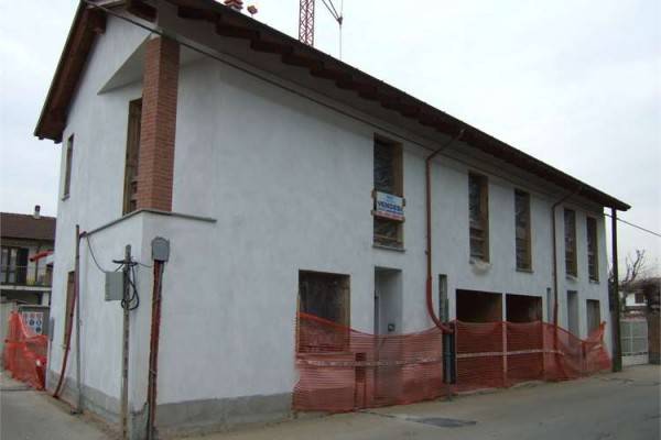 casa indipendente in vendita a Borgolavezzaro