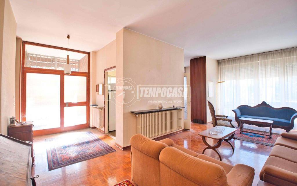 casa indipendente in vendita a Borgolavezzaro