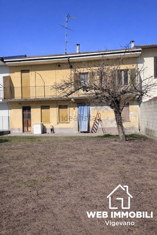 casa indipendente in vendita a Borgolavezzaro