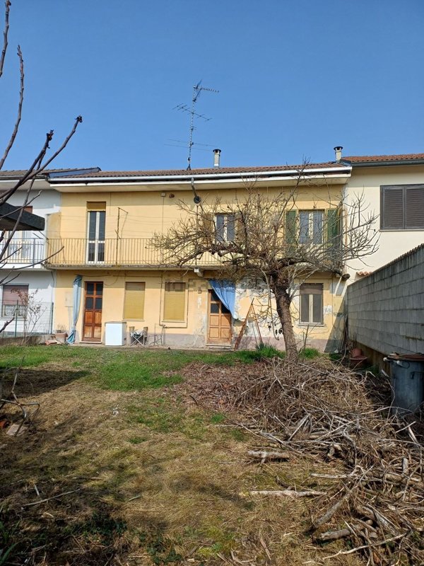 casa indipendente in vendita a Borgolavezzaro
