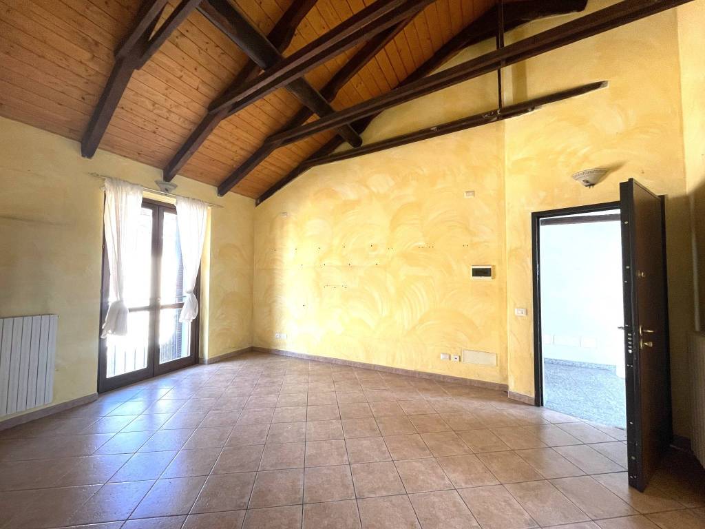appartamento in vendita a Borgolavezzaro