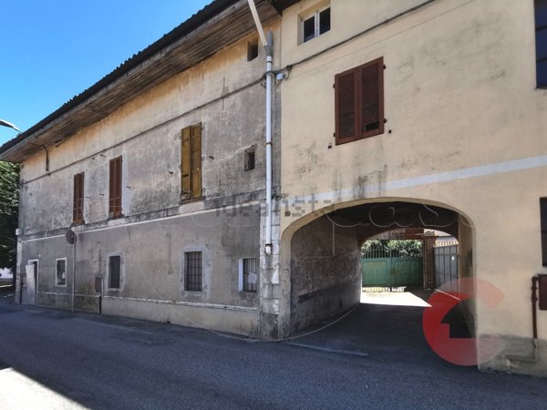 casa indipendente in vendita a Borgolavezzaro