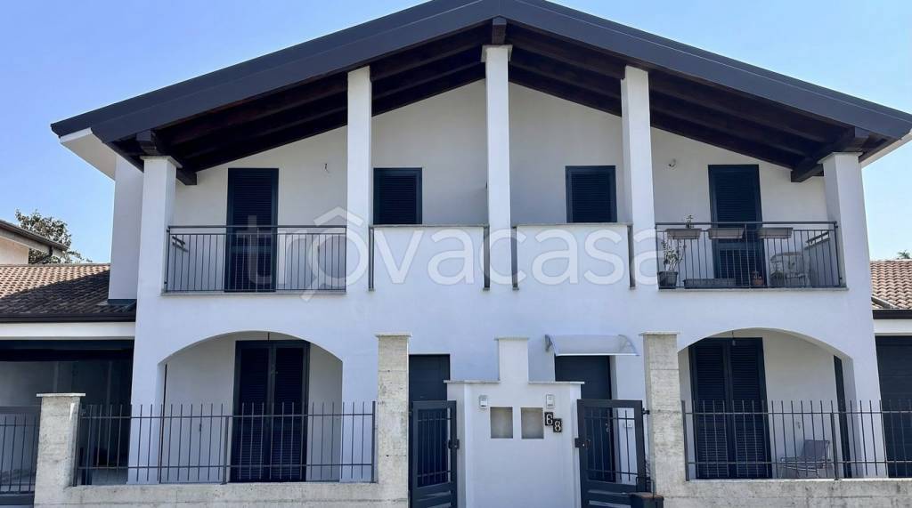 casa indipendente in vendita a Borgolavezzaro