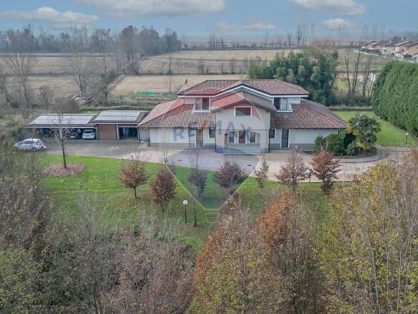 casa indipendente in vendita a Borgolavezzaro