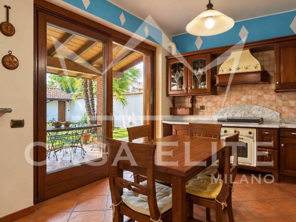 casa indipendente in vendita a Borgolavezzaro