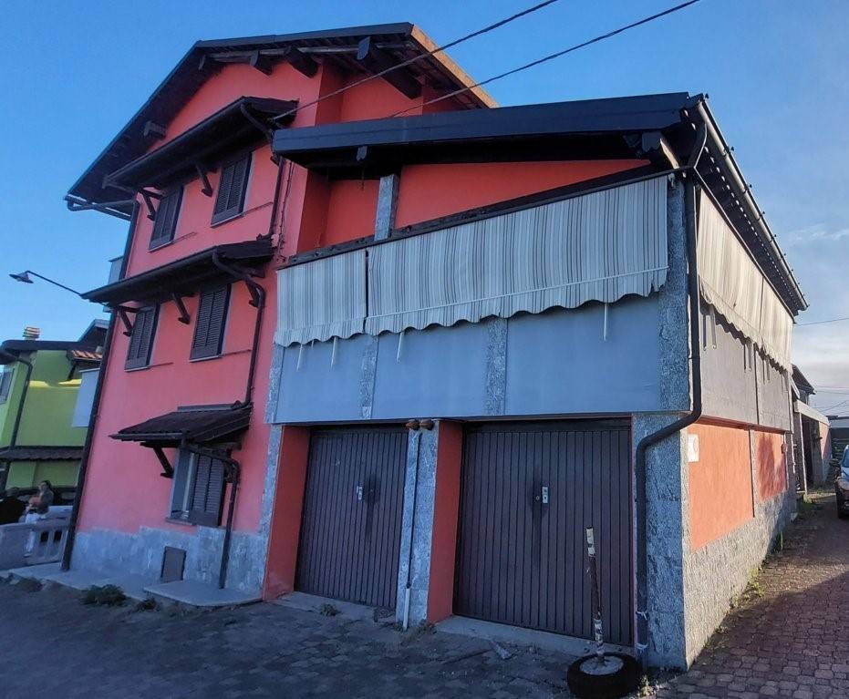 casa indipendente in vendita a Borgomanero in zona San Marco