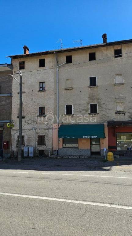 casa indipendente in vendita a Borgomanero