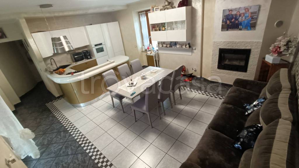 appartamento in vendita a Borgomanero