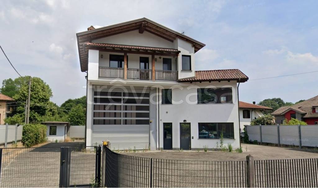 casa indipendente in vendita a Borgomanero