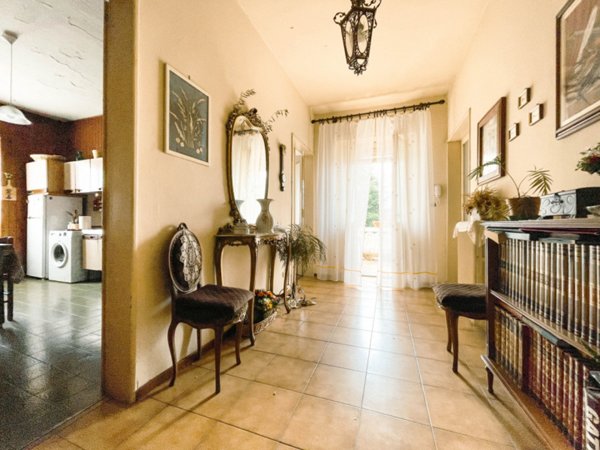 casa indipendente in vendita a Borgomanero