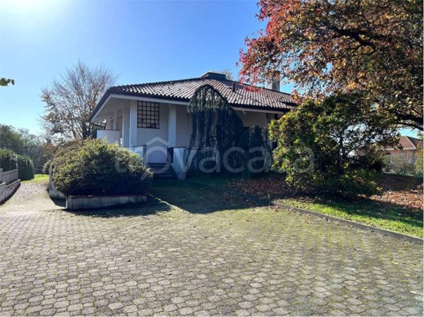 casa indipendente in vendita a Borgomanero