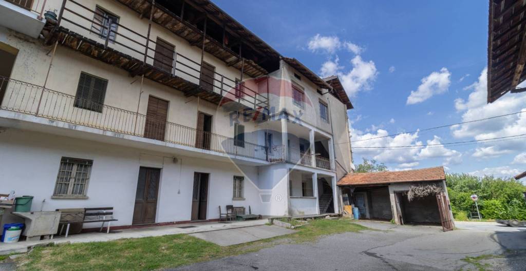 casa indipendente in vendita a Borgomanero