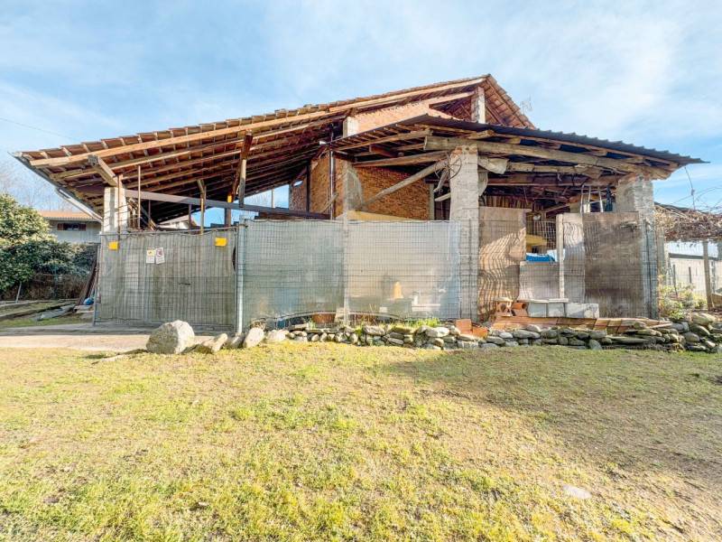 casale in vendita a Borgomanero
