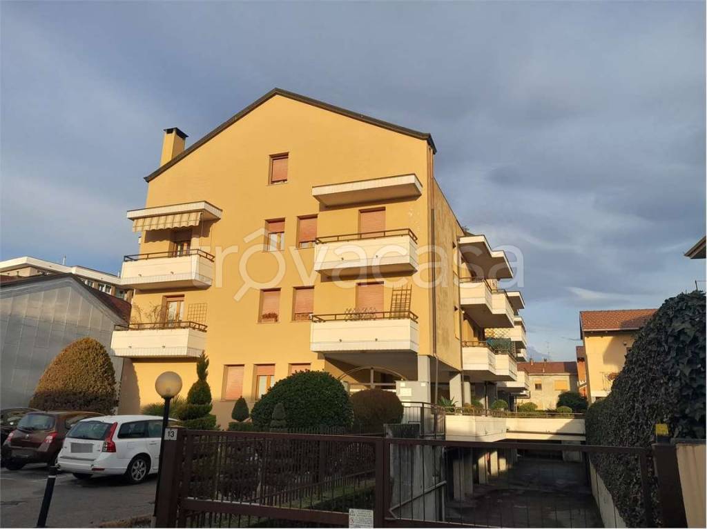 appartamento in vendita a Borgomanero