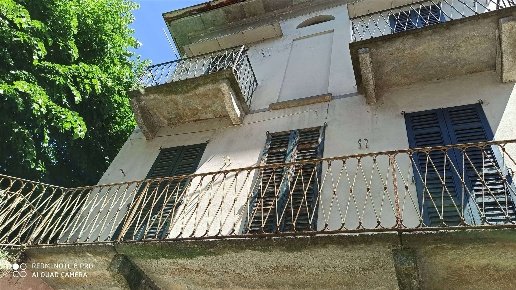 casa indipendente in vendita a Borgomanero