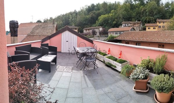 casa indipendente in vendita a Borgomanero