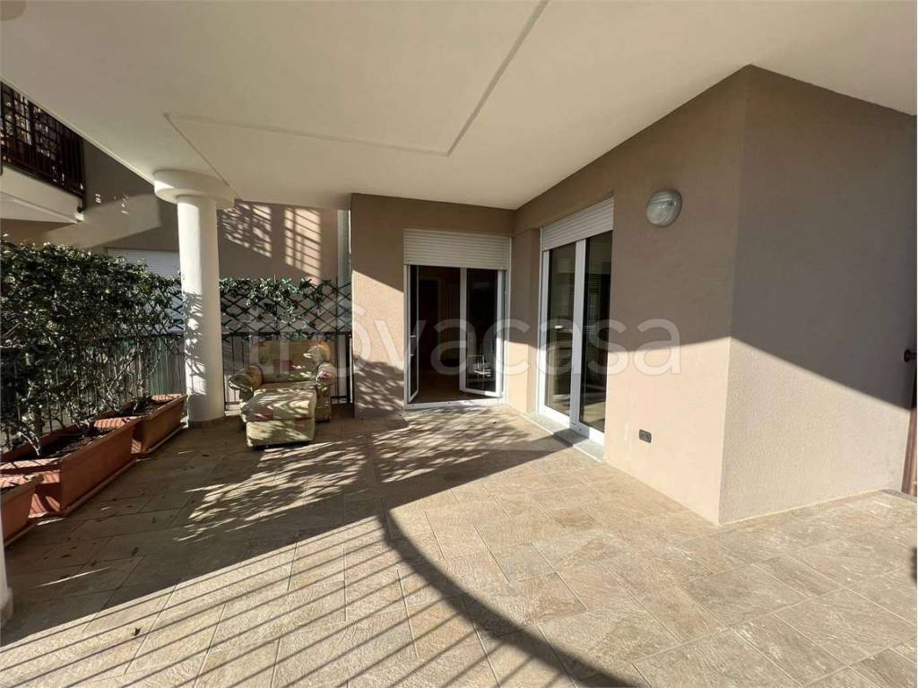 appartamento in vendita a Borgomanero in zona Santa Cristina