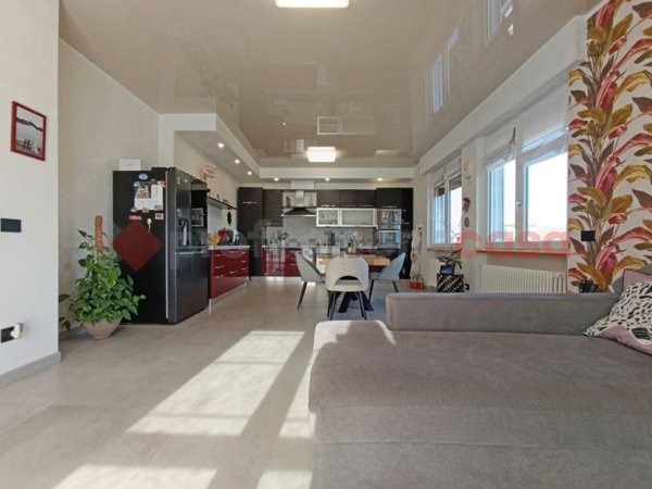 casa indipendente in vendita a Borgomanero