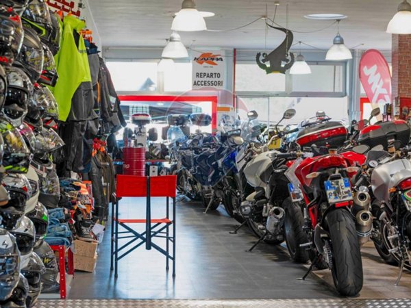 negozio in vendita a Borgomanero