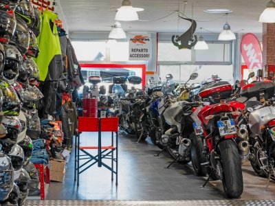 negozio in vendita a Borgomanero