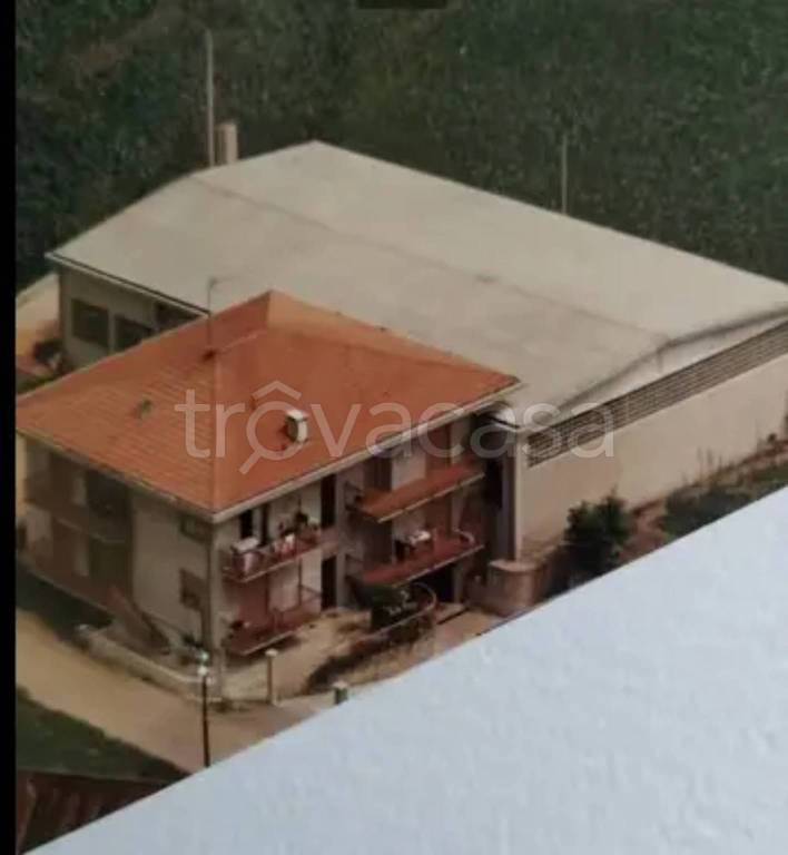 casa indipendente in vendita a Borgomanero