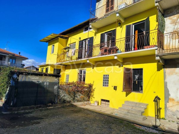casa indipendente in vendita a Borgomanero