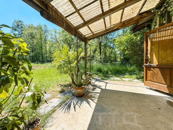 casa indipendente in vendita a Borgomanero