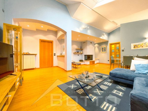 casa indipendente in vendita a Borgomanero in zona San Marco