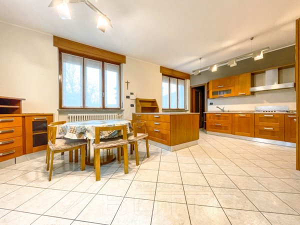 appartamento in vendita a Borgomanero