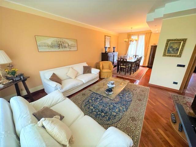 casa indipendente in vendita a Borgomanero