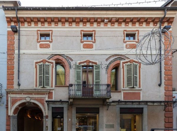 casa indipendente in vendita a Borgomanero