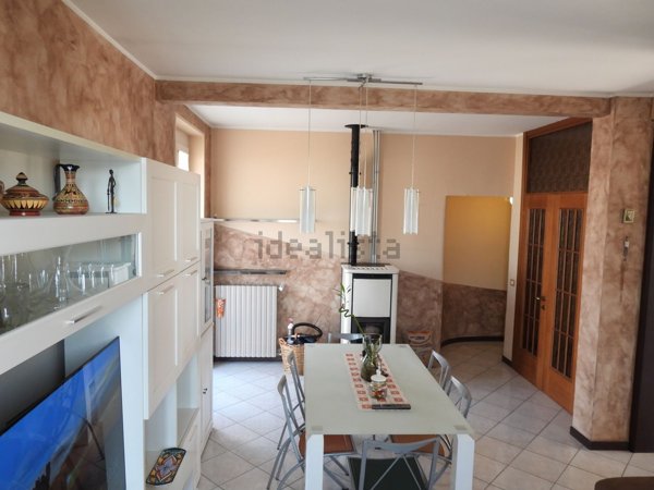 casa indipendente in vendita a Borgomanero