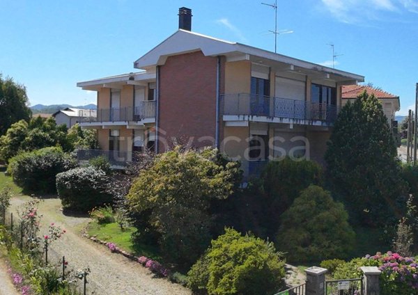 casa indipendente in vendita a Borgomanero
